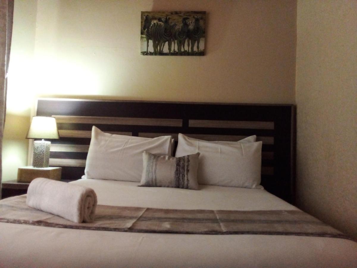 Acacia Guesthouse كمبتون بارك المظهر الخارجي الصورة